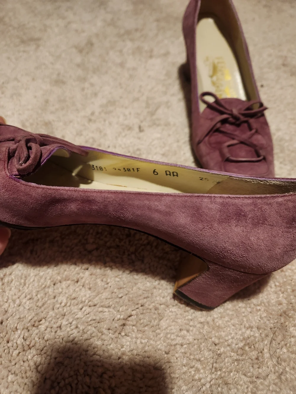 Salvatore Ferragamo Mauve Suede Ballet Flats with Bow Detail